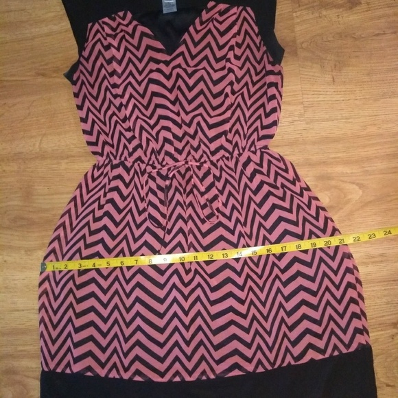 🛑 SOLD🛑Sweet Storm Orange Print Dress - Picture 3 of 4